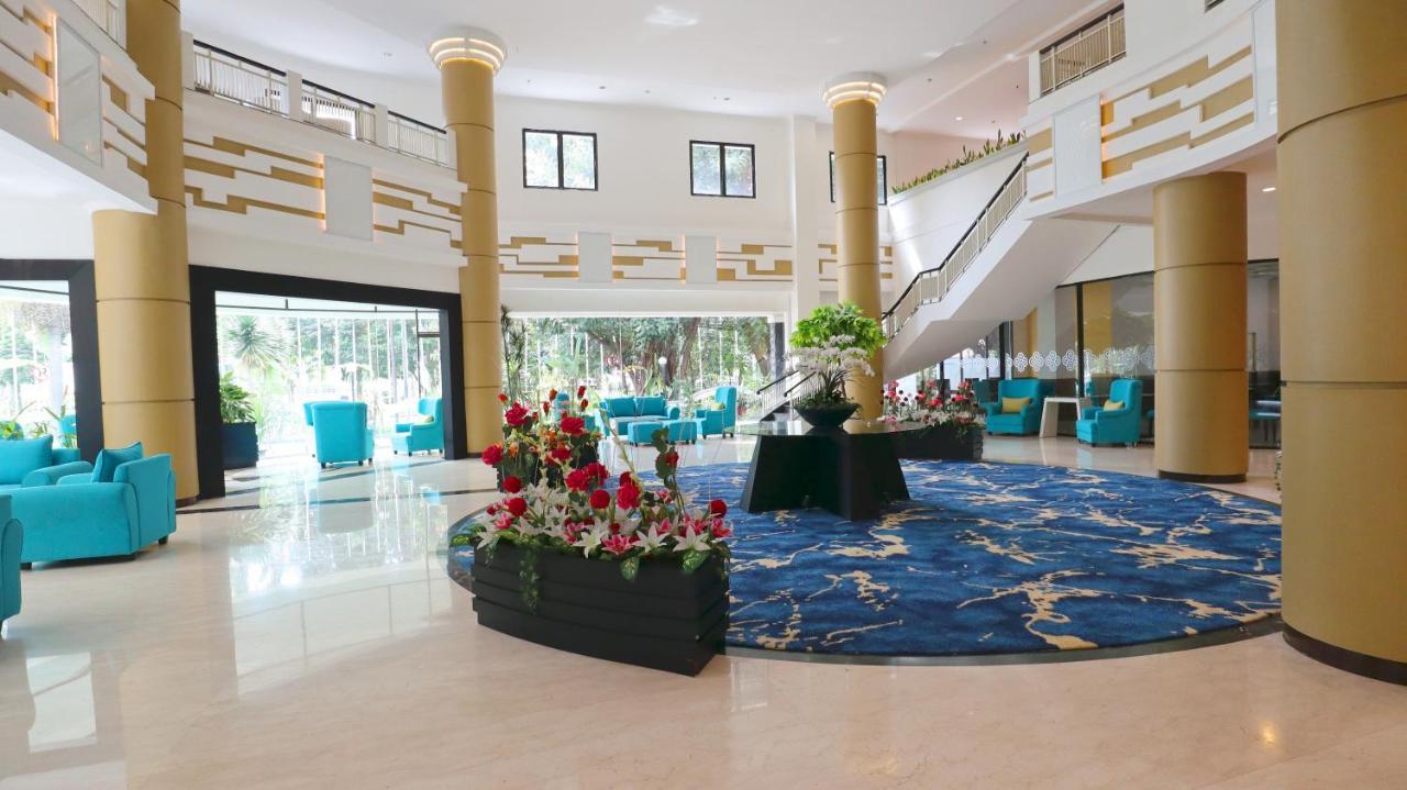 Vue Palace, Artotel Curated Bandung Extérieur photo