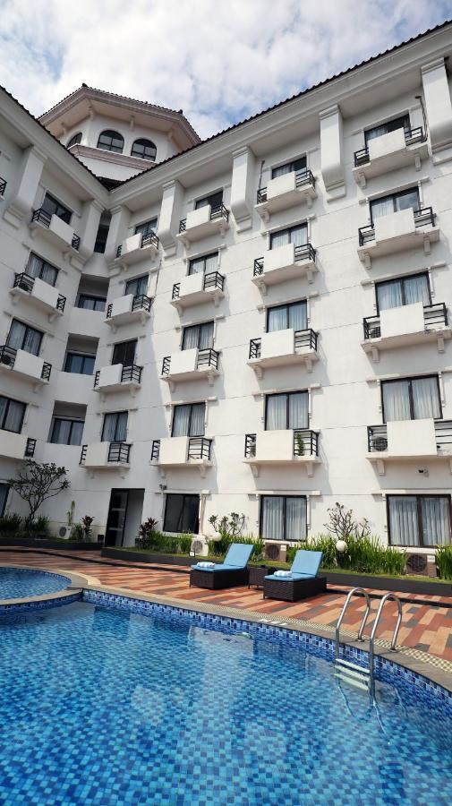 Vue Palace, Artotel Curated Bandung Extérieur photo