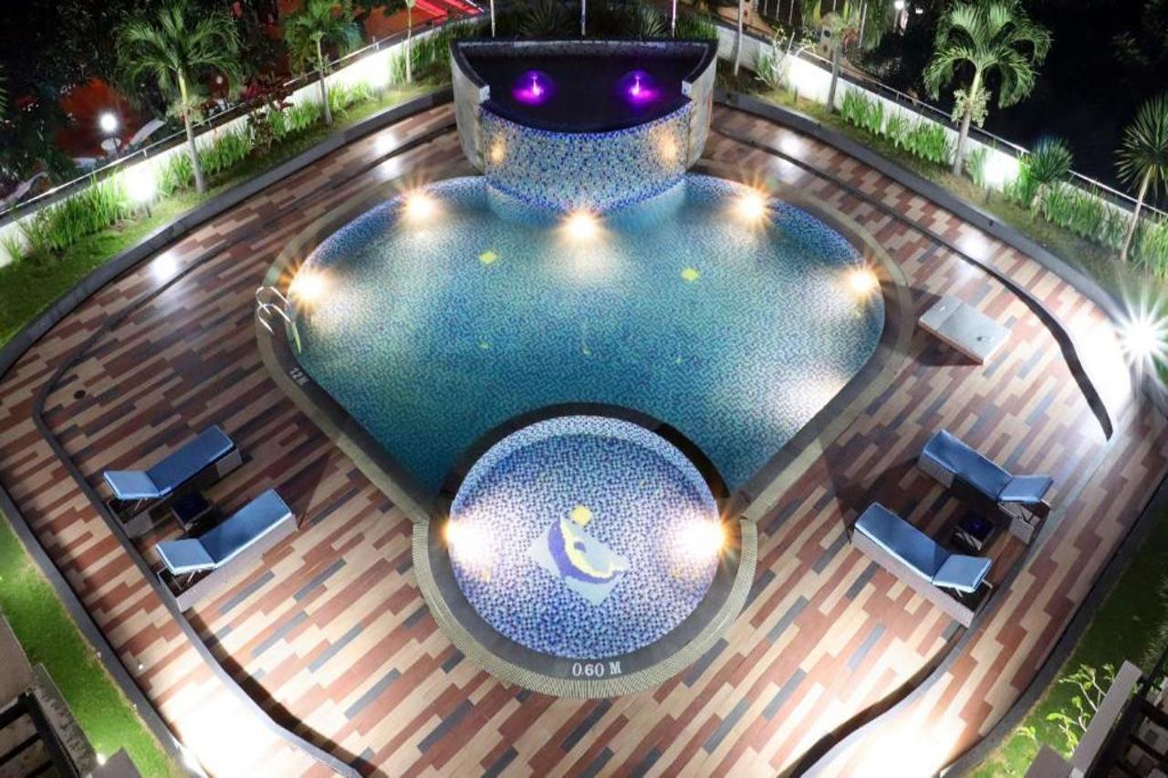 Vue Palace, Artotel Curated Bandung Extérieur photo