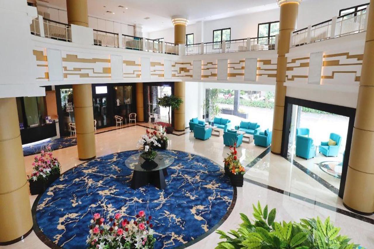 Vue Palace, Artotel Curated Bandung Extérieur photo